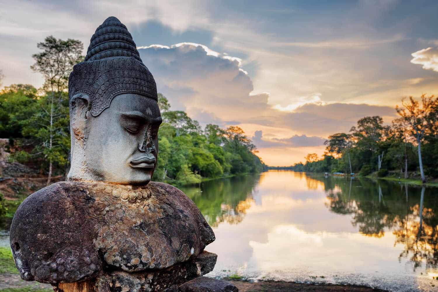 Travel worry-free with Voye Global eSIM for Cambodia