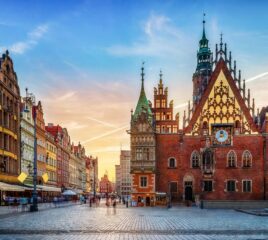Best Prepaid Virtual eSIM for iPhones & other devices for Poland Travel